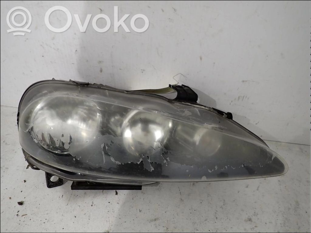 Alfa Romeo 147 Lampa przednia 