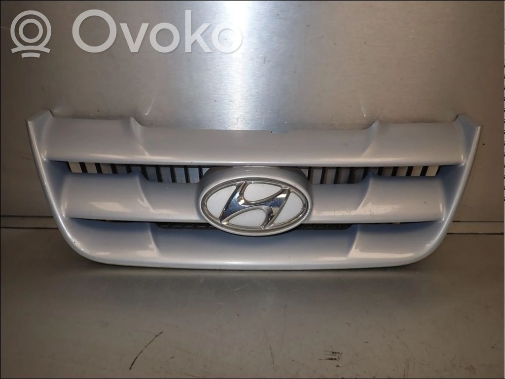 Hyundai Matrix Etupuskurin ylempi jäähdytinsäleikkö 