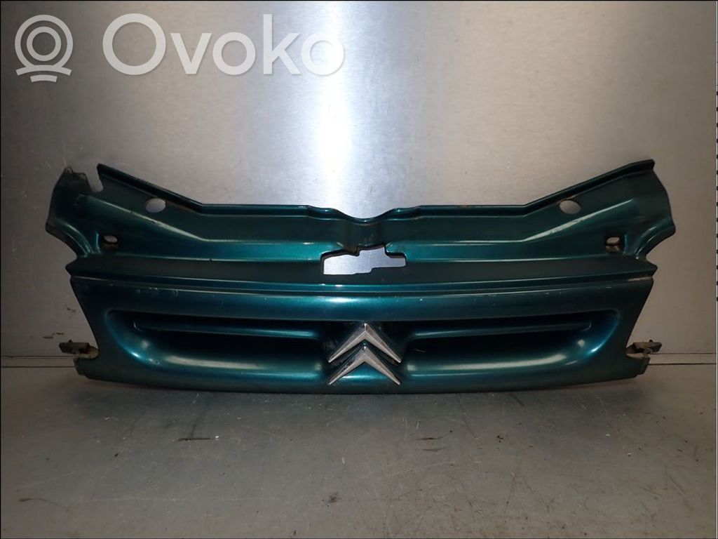 Citroen Berlingo Rejilla superior del radiador del parachoques delantero 