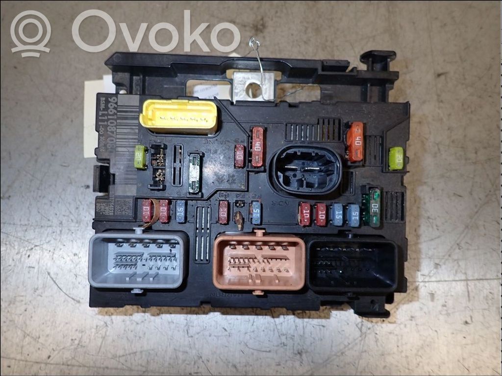 Peugeot 307 Fuse module 