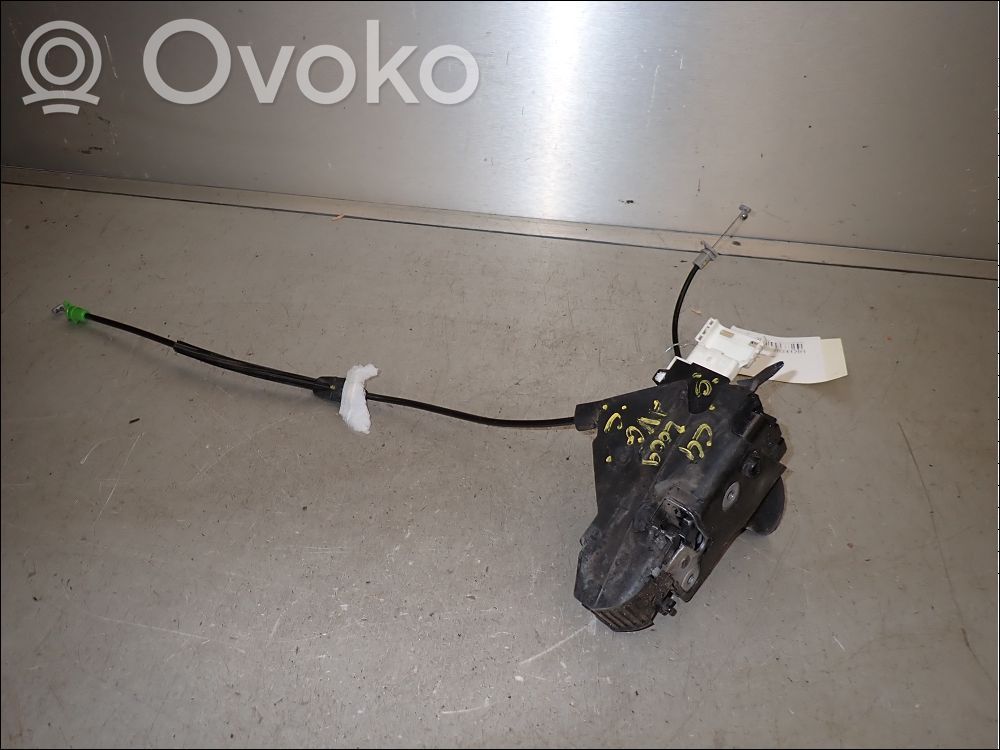 Citroen C4 I Priekšpusē slēdzene 