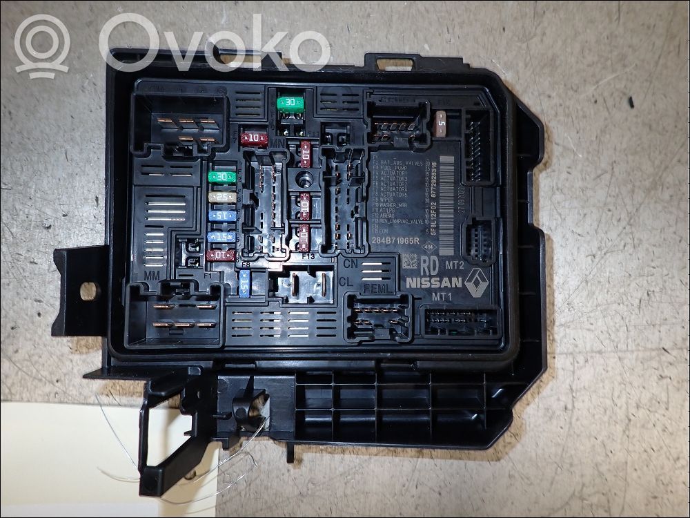 Dacia Sandero III Ramka / Moduł bezpieczników 