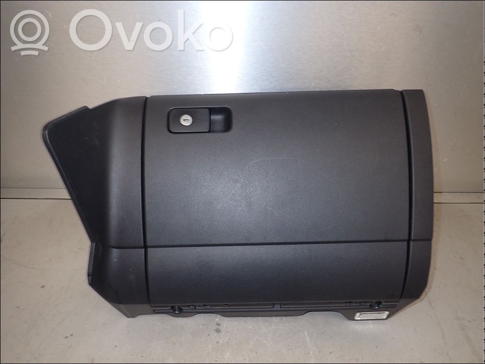 Volkswagen Golf VII Schowek deski rozdzielczej 