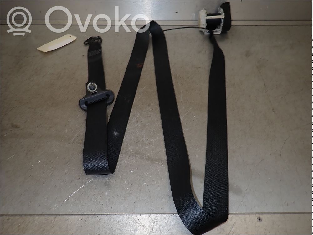Toyota Yaris Cinturón trasero 