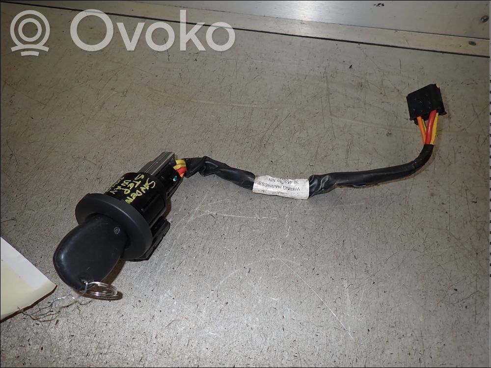 Dacia Sandero Ohjauspyörän lukitus 