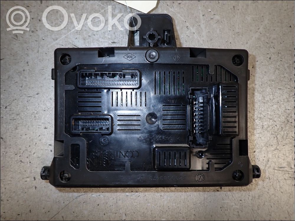 Renault Clio III Fuse module 