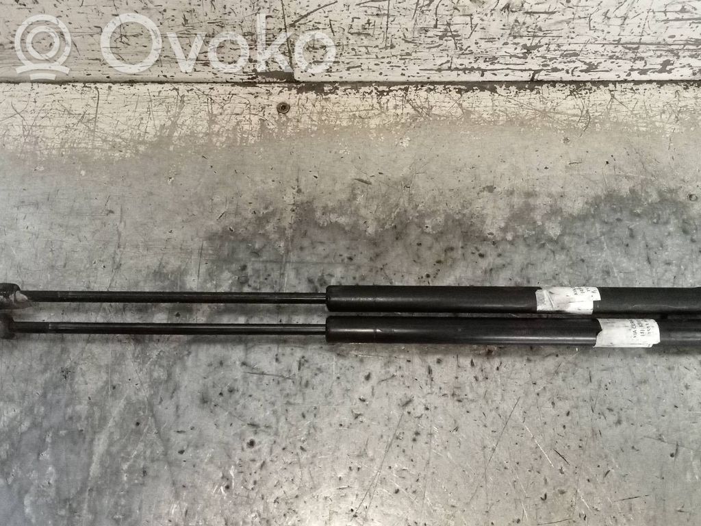 KIA Cerato Tailgate/trunk strut/damper 
