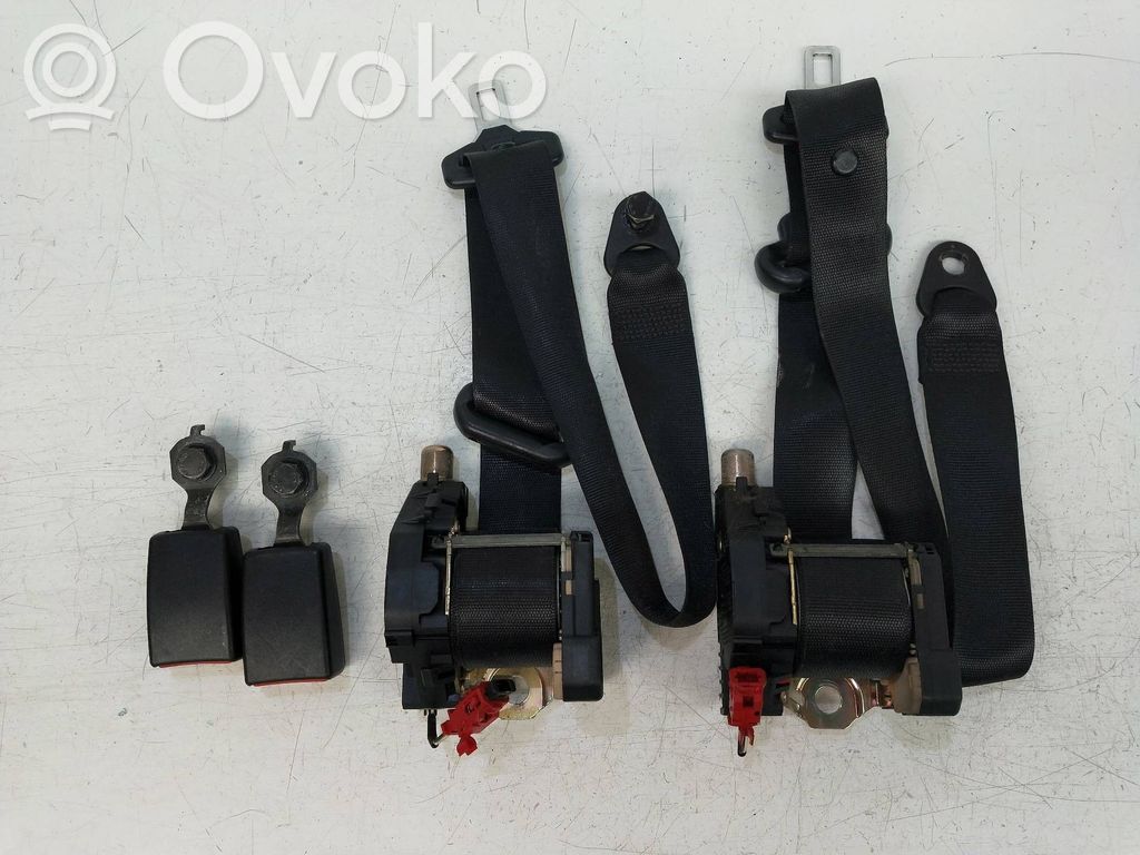 Front seatbelt   3P