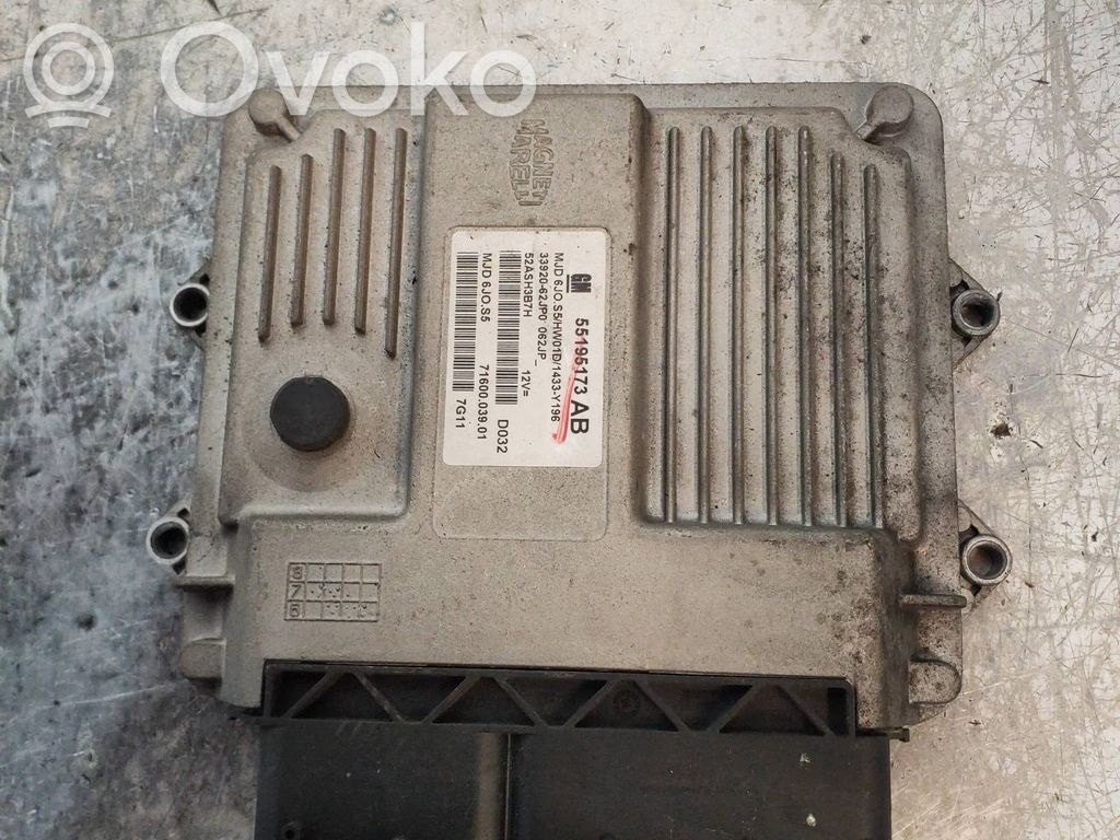 Suzuki Swift I Engine control unit/module 