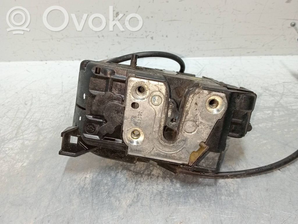Motor de cierre de puerta trasera