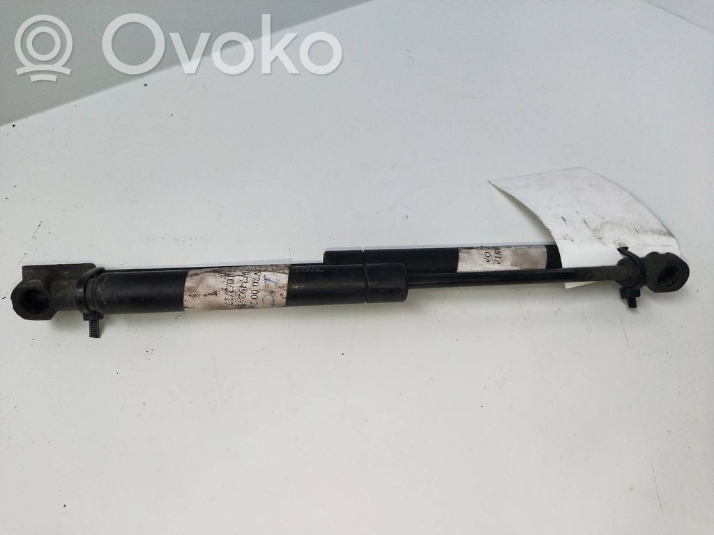 Amortizatorius variklio dangčio