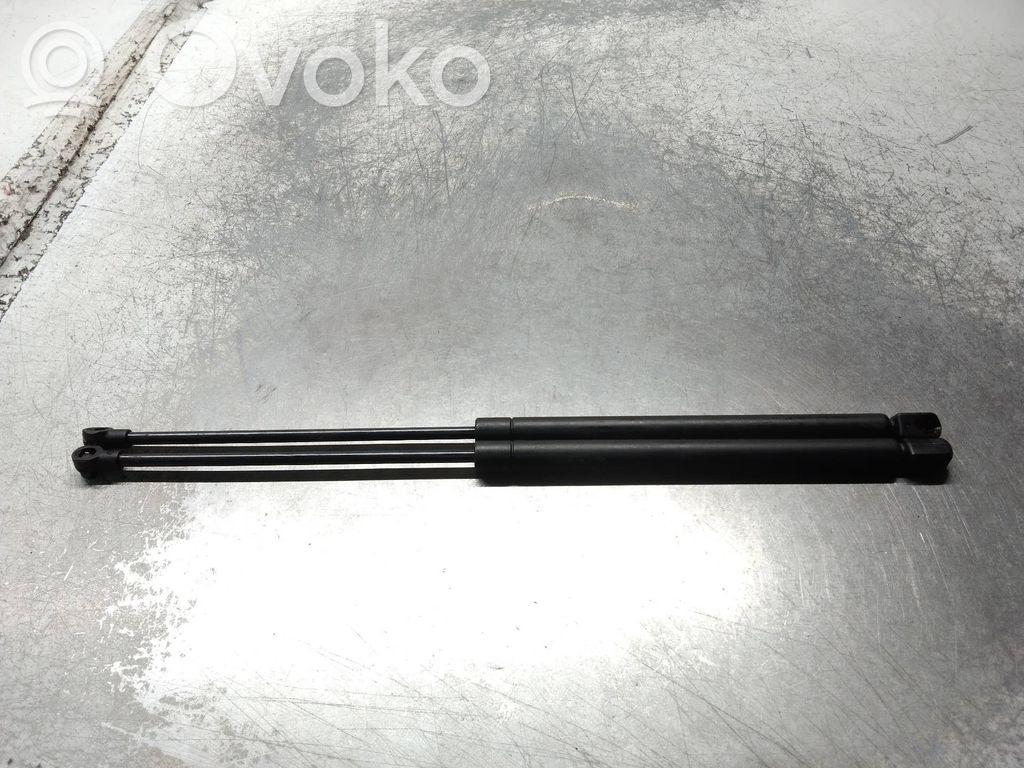 Audi A4 S4 B5 8D Tailgate/trunk strut/damper 