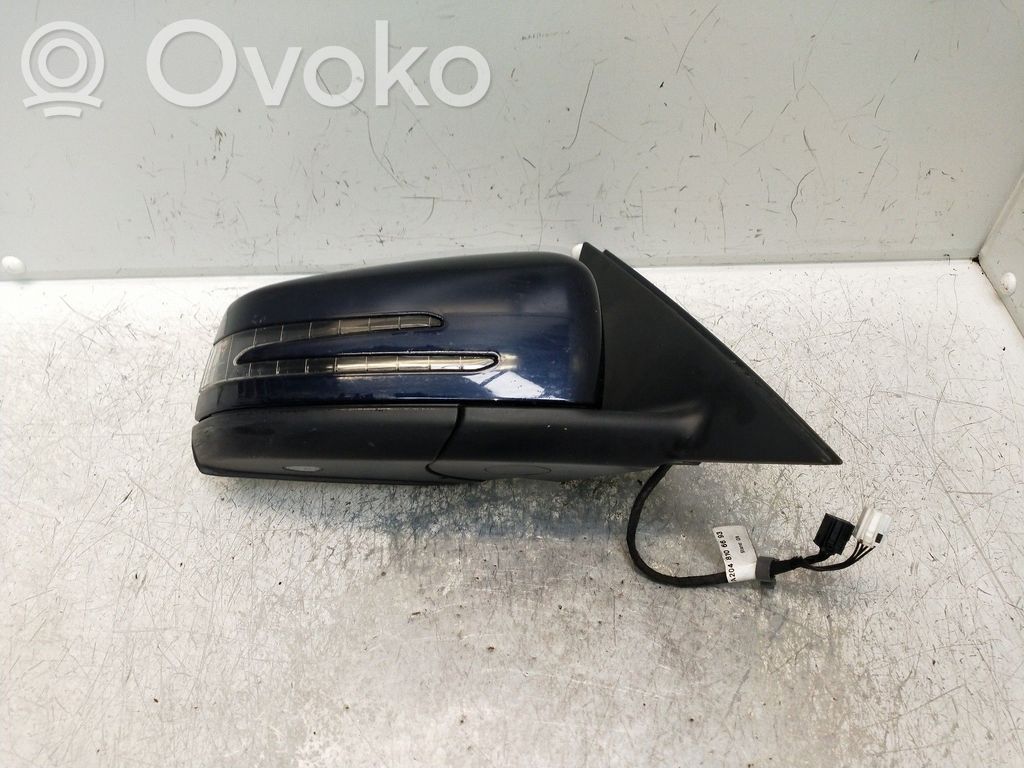 Mercedes-Benz C W204 Front door electric wing mirror 