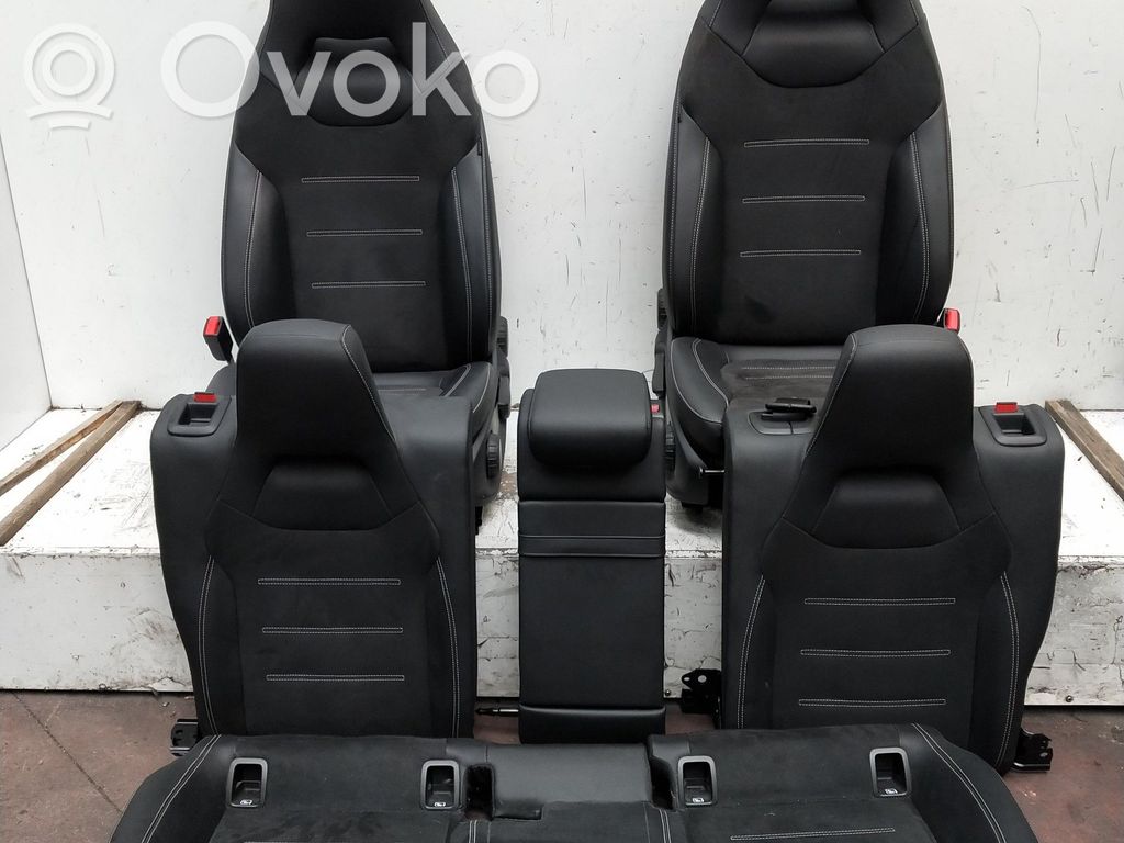 Mercedes-Benz AMG GT R190 C190 Seat set 