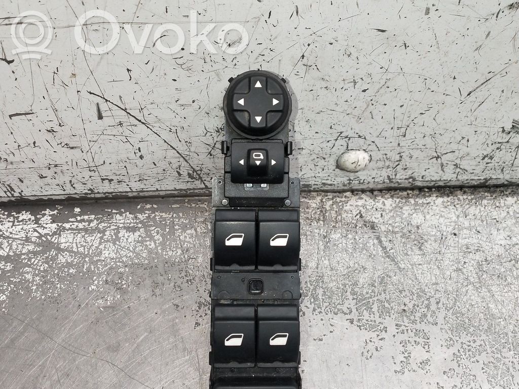Interruptor del elevalunas eléctrico   1002555116