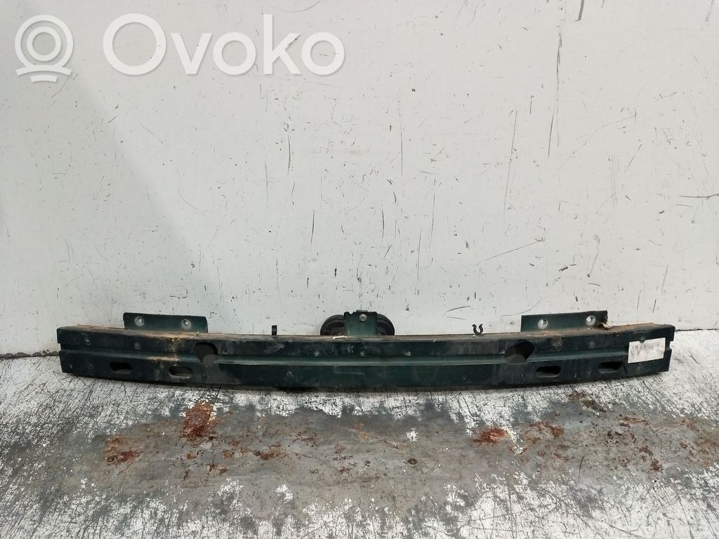 Priekšpusē bampera turētājs