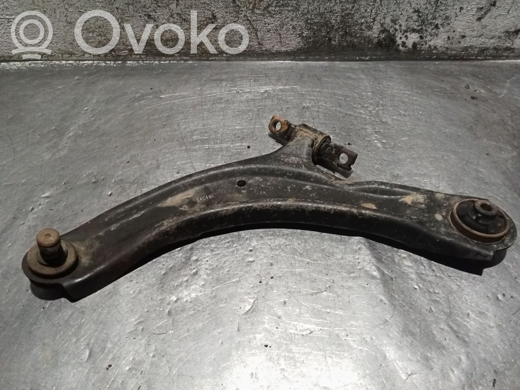 Nissan Qashqai Priekinė svirtis 