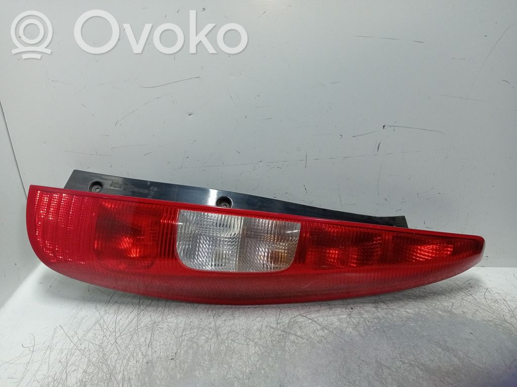 Rear/tail lights