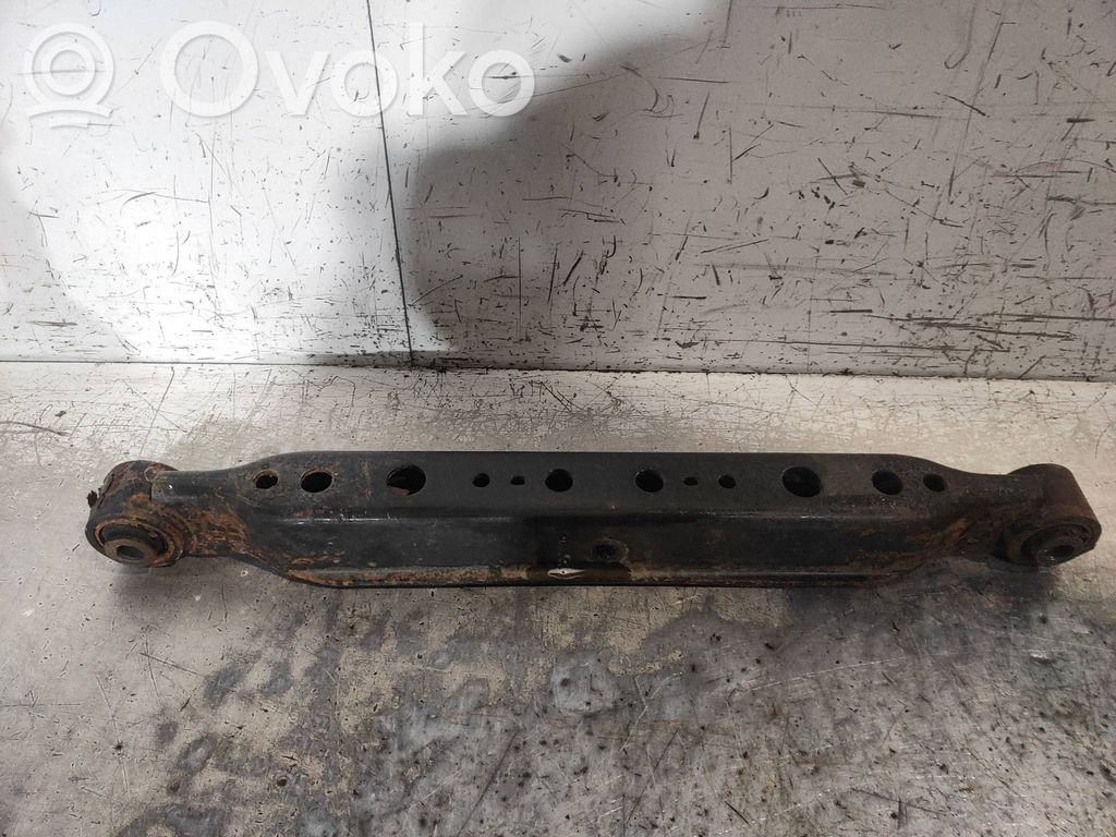 Nissan Qashqai+2 Brazo de suspensión trasero 