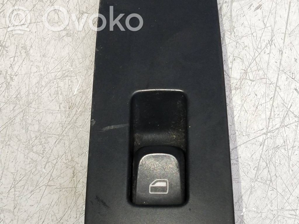 Audi A1 Electric window control switch 