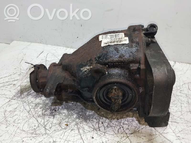 BMW 7 E65 E66 Galinis reduktorius 
