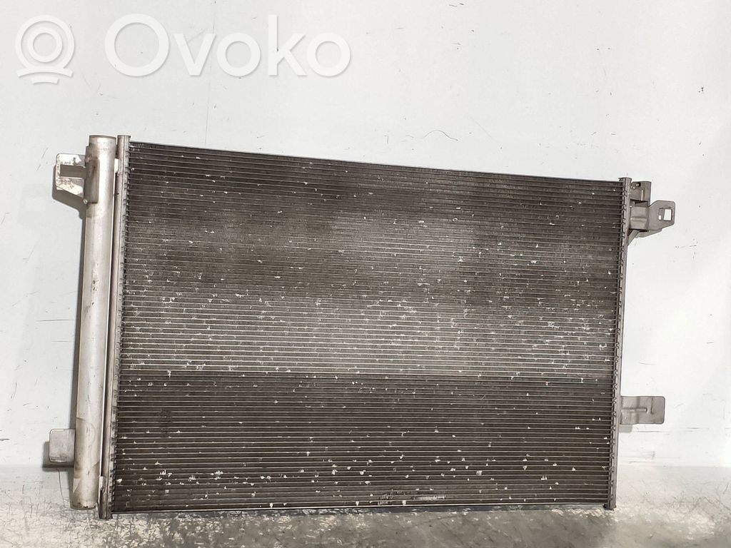 Volkswagen Transporter - Caravelle T6 Radiatore di raffreddamento A/C (condensatore) 