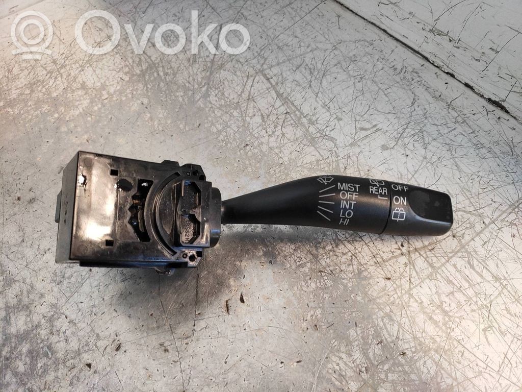 Pyyhkijän vipu   M18634