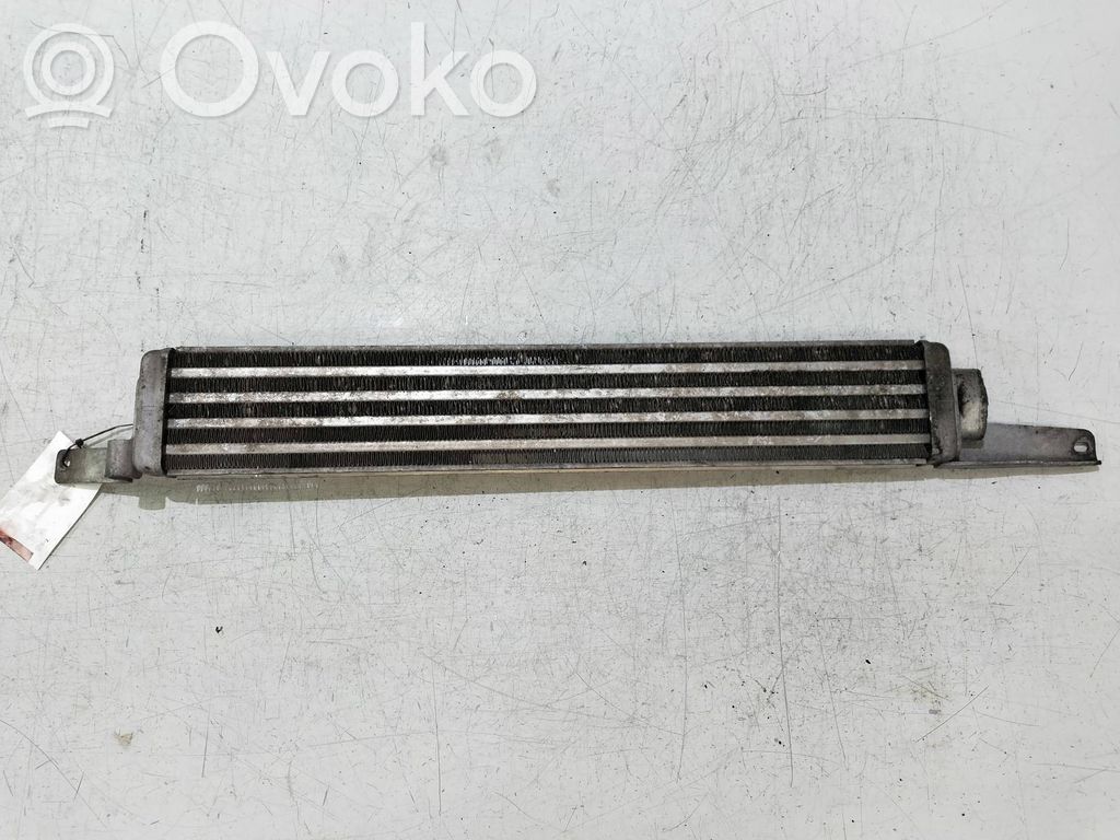 Transmisijas eļļas radiators