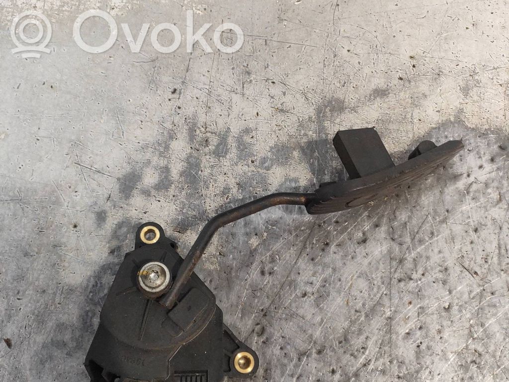 Acceleration sensor
