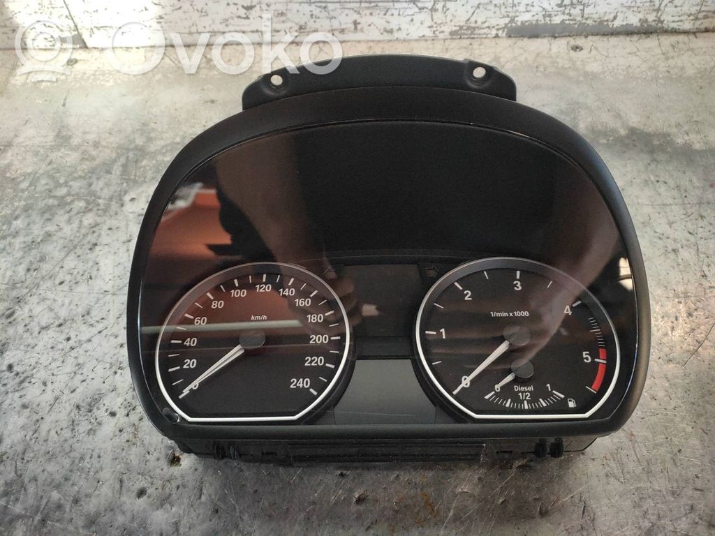 BMW 1 E81 E87 Spidometrs (instrumentu panelī) 