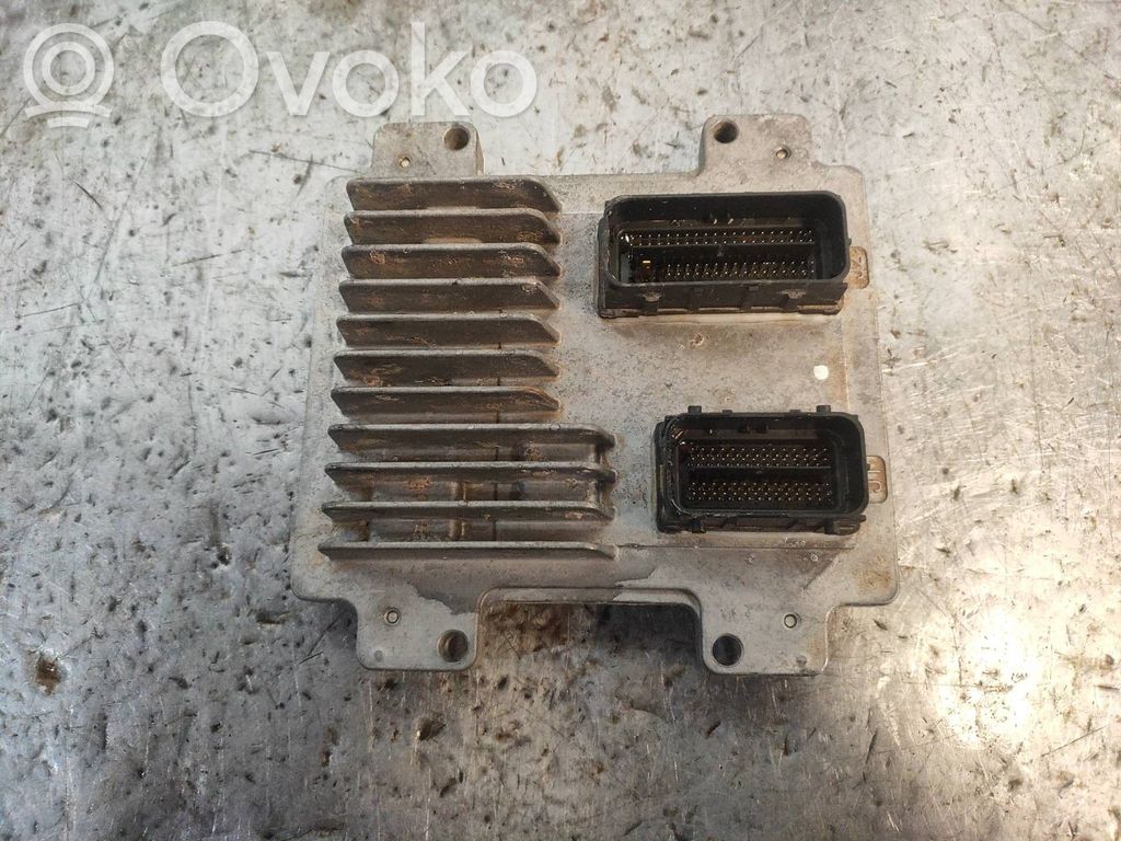 Unidad de control/módulo del motor   12679197