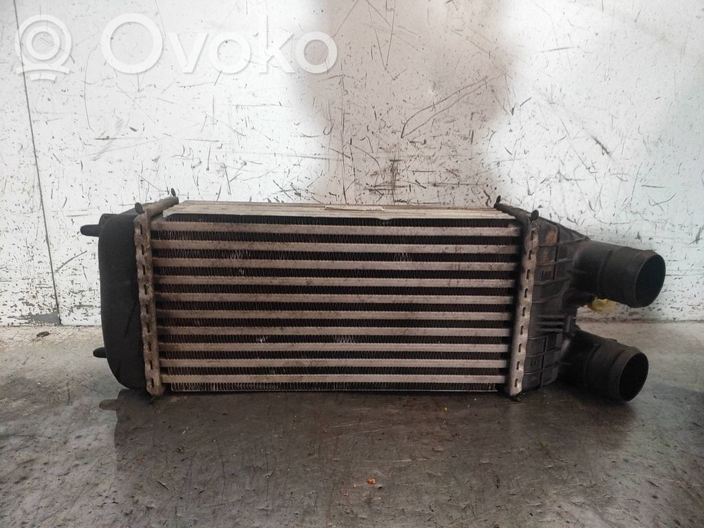 Interkūlerio radiatorius   9684311680,P9004003