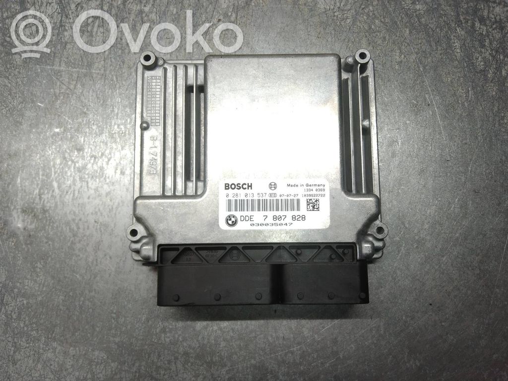 BMW 1 E81 E87 Dzinēja vadības bloks 