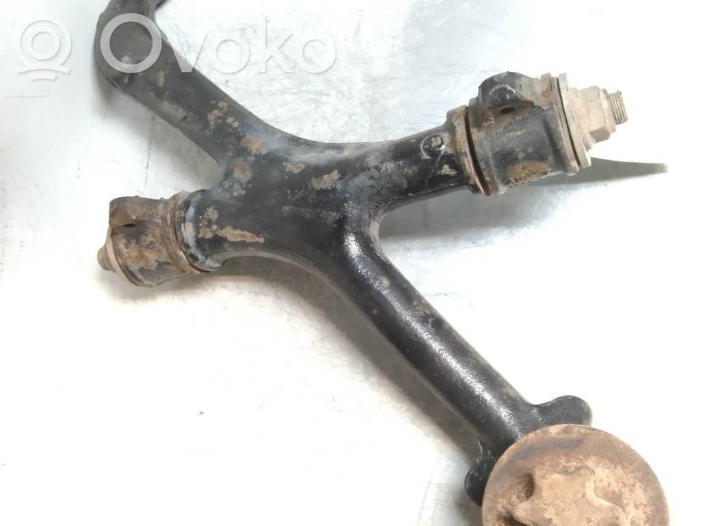 Front control arm   25D