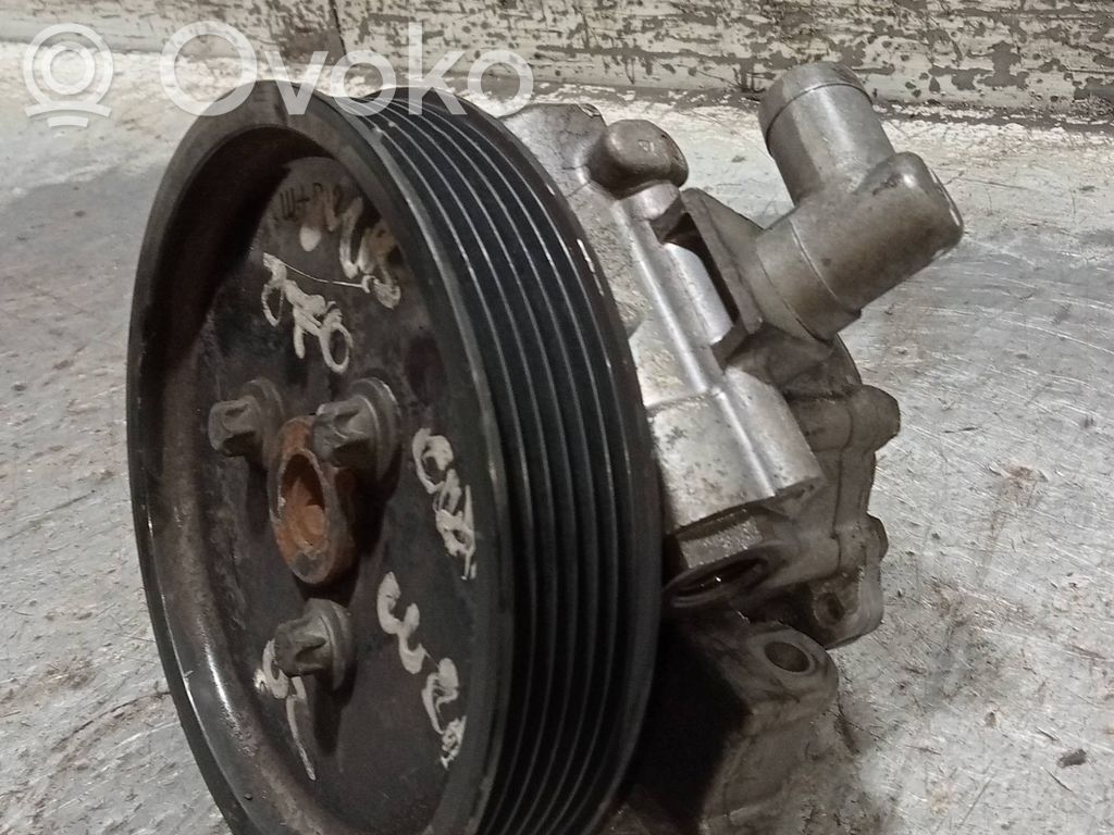 Ohjaustehostimen pumppu   270CDI