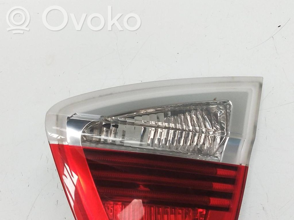Tailgate rear/tail lights   6937460
