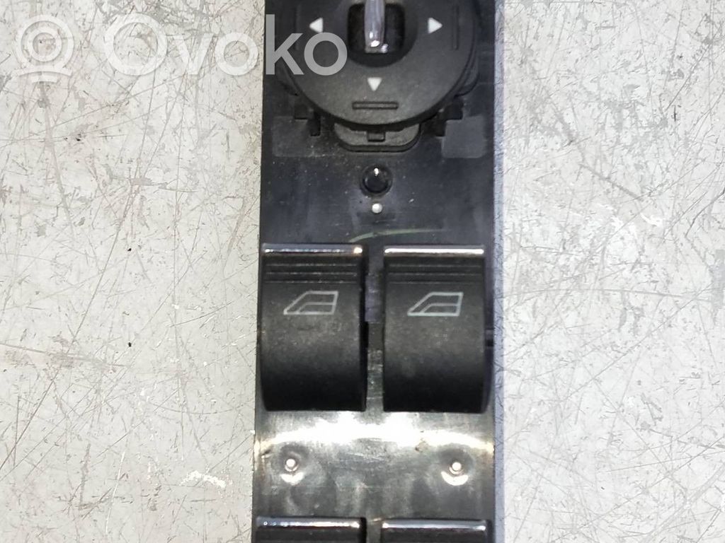 Interruptor del elevalunas eléctrico   AM5T14A132AA
