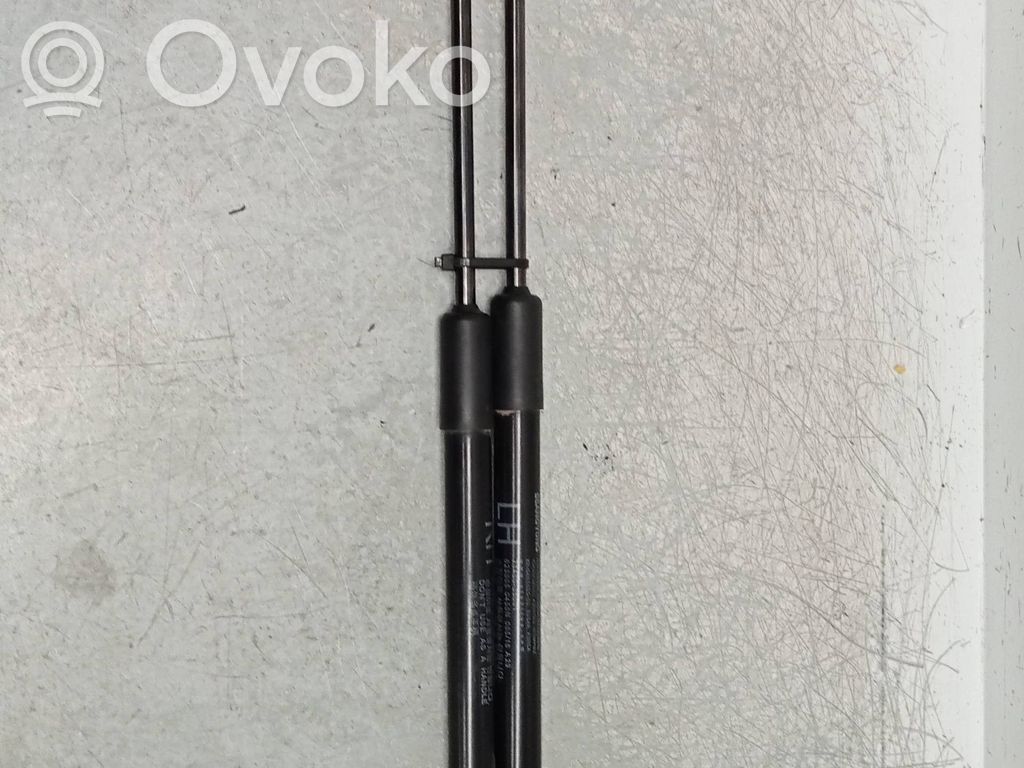 SsangYong Tivoli Tailgate/trunk strut/damper 