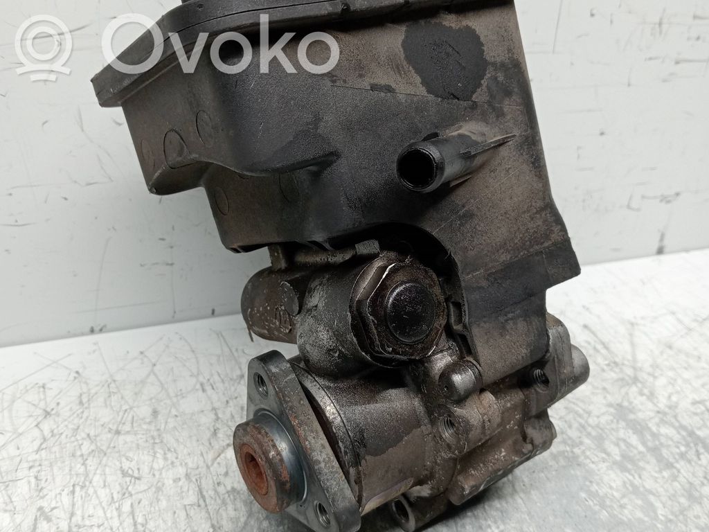 BMW 5 E39 Power steering pump 