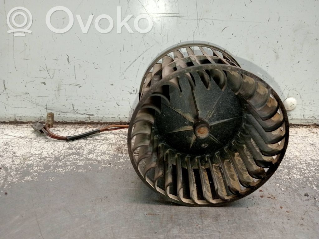 Mazā radiatora ventilators
