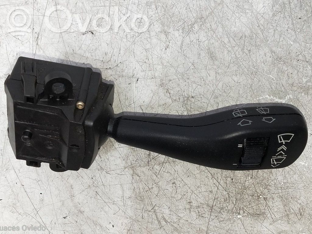 BMW 3 E46 Valytuvų rankenėlė 