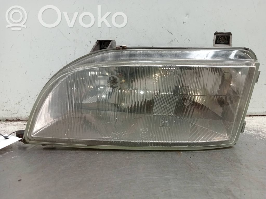 Phare frontale   60946720