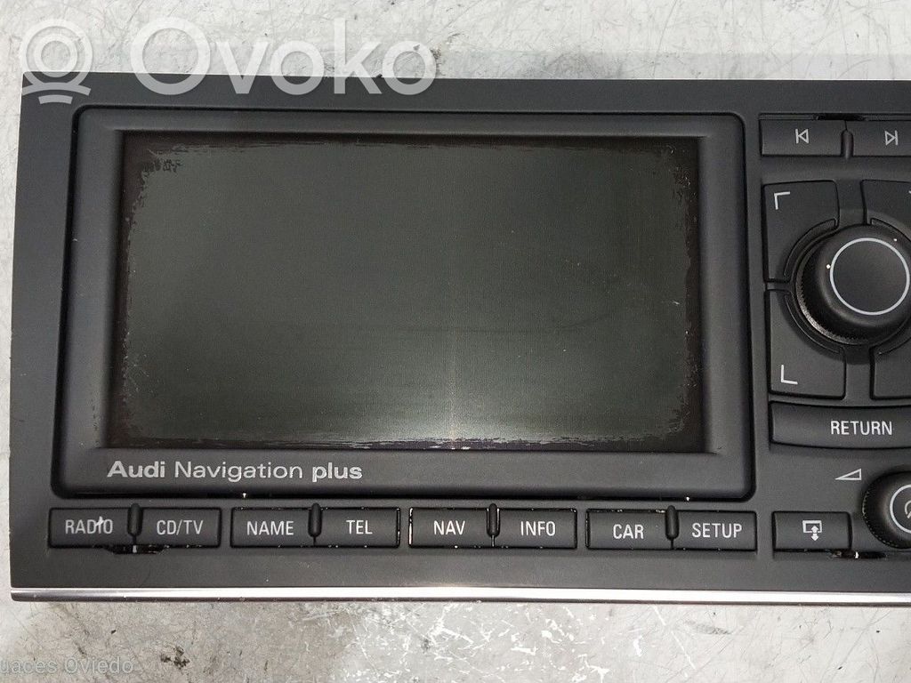 Audi A4 S4 B6 8E 8H Panel / Radioodtwarzacz CD/DVD/GPS 