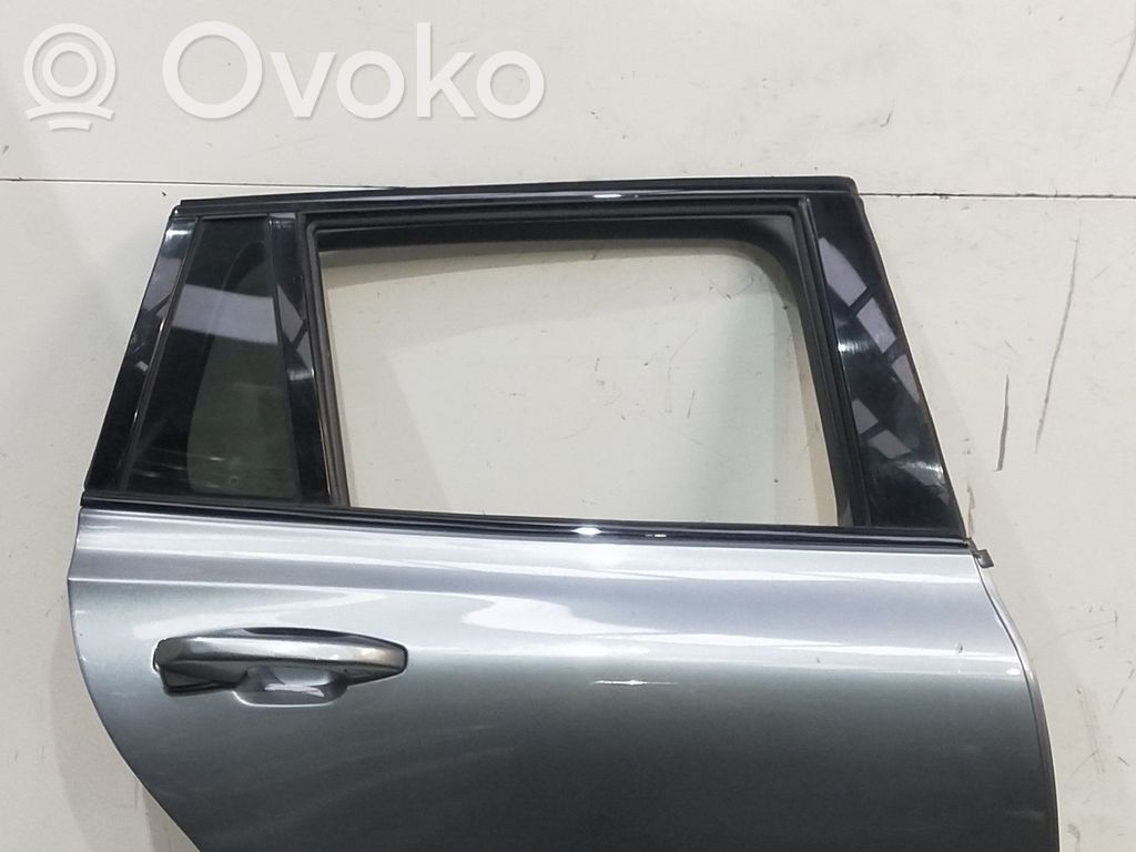 Rear door