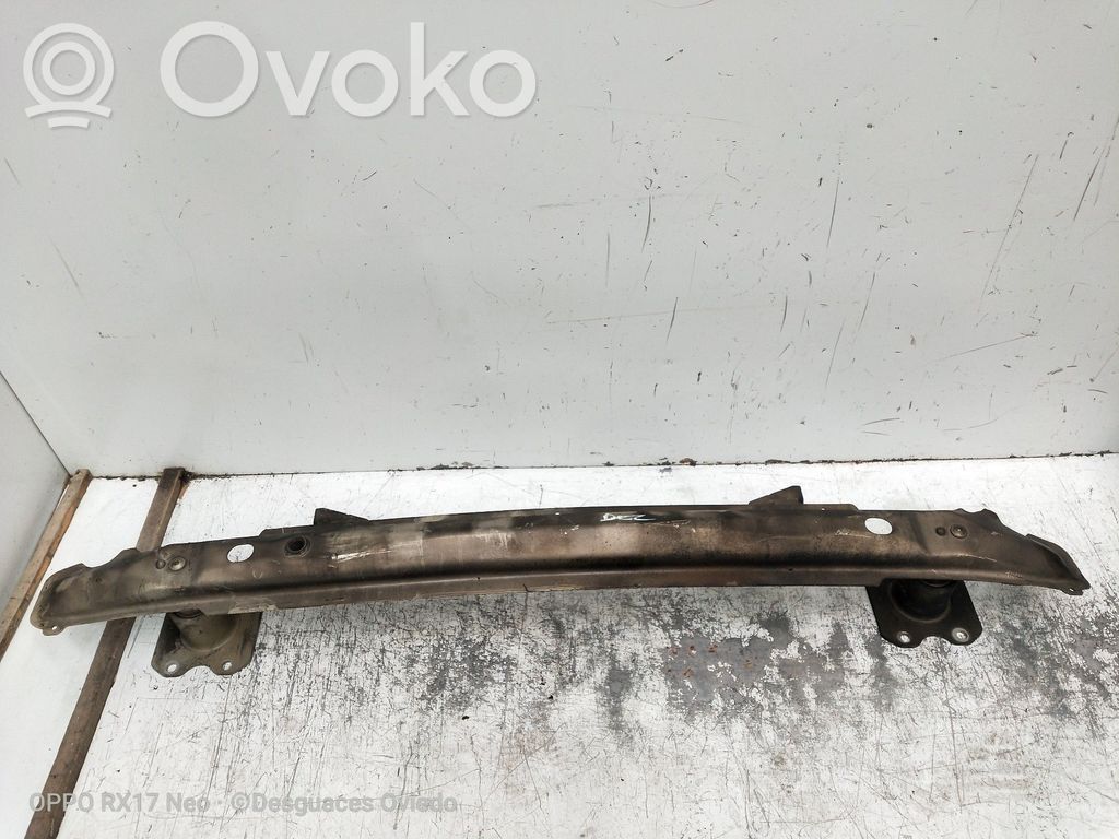 Front bumper mounting bracket