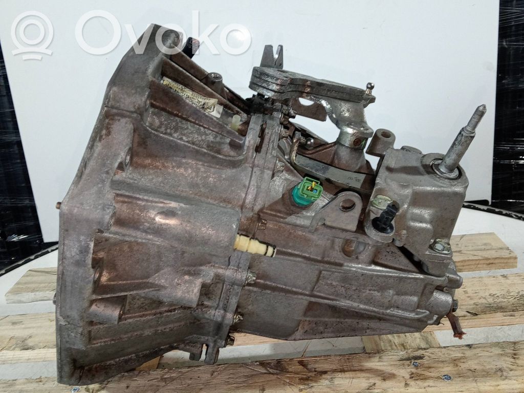 Nissan Qashqai Scatola del cambio manuale a 5 velocità 