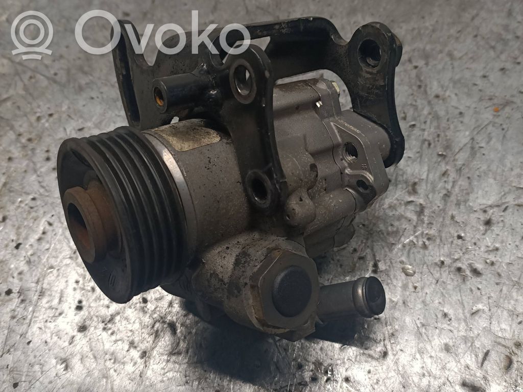 Ford Mondeo MK I Bomba de dirección hidráulica 
