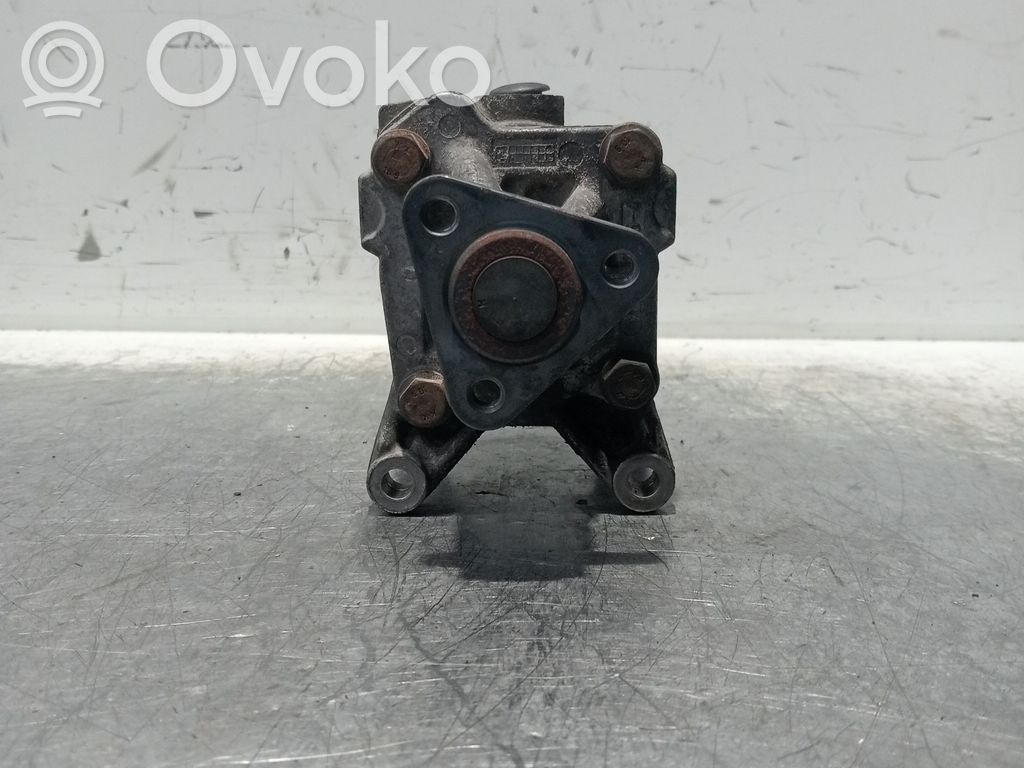 BMW 3 E30 Power steering pump 