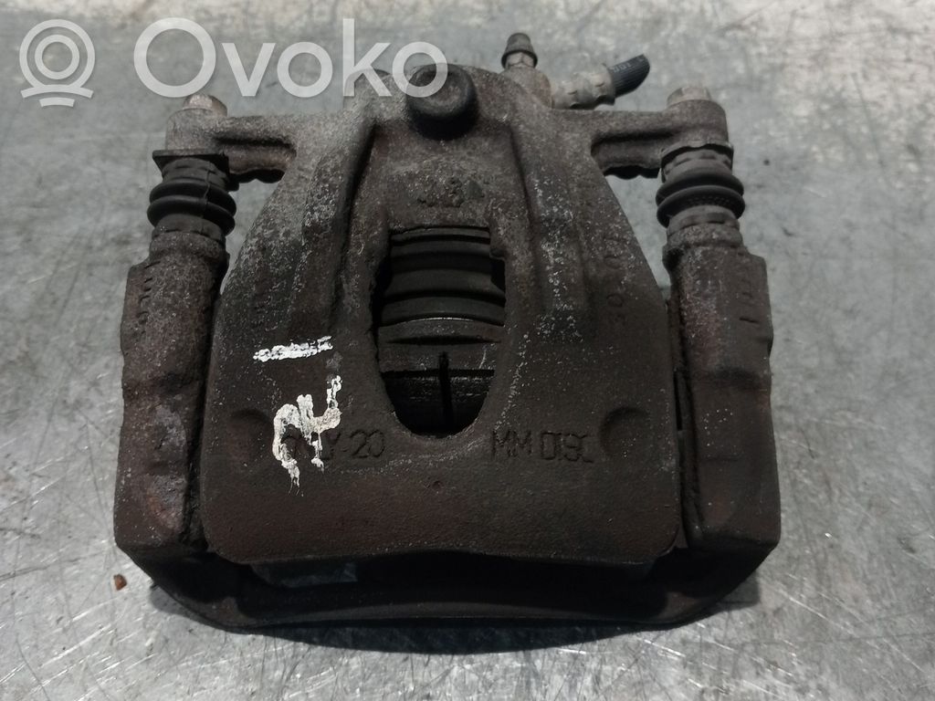 Opel Corsa C Priekinis suportas 