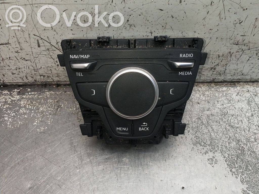 Muut kytkimet/nupit/vaihtimet   8W0919614J